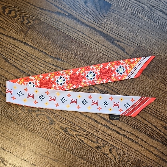 None Accessories - Stylish Orange and White Scarf Sash